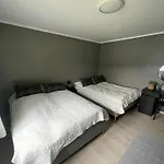 בית נופש Modern With River Frontage Near Opphus *