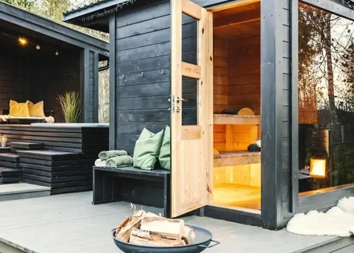 Modern With River Frontage Near Opphus *